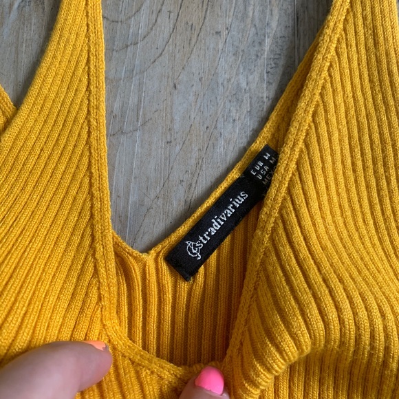 Ribbed Crop Top - Picture 3 of 4